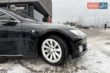 Ліфтбек Tesla Model S 2017 в Києві