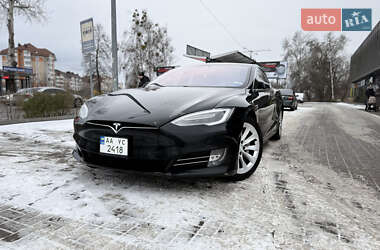 Ліфтбек Tesla Model S 2017 в Києві