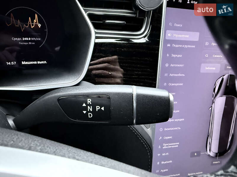 Лифтбек Tesla Model S 2017 в Киеве