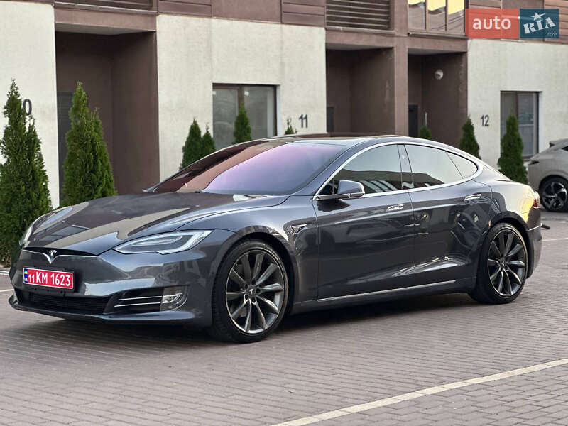 Tesla Model S 2020 Tesla Model S 2020