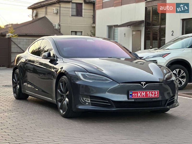 Лифтбек Tesla Model S 2020 в Одессе