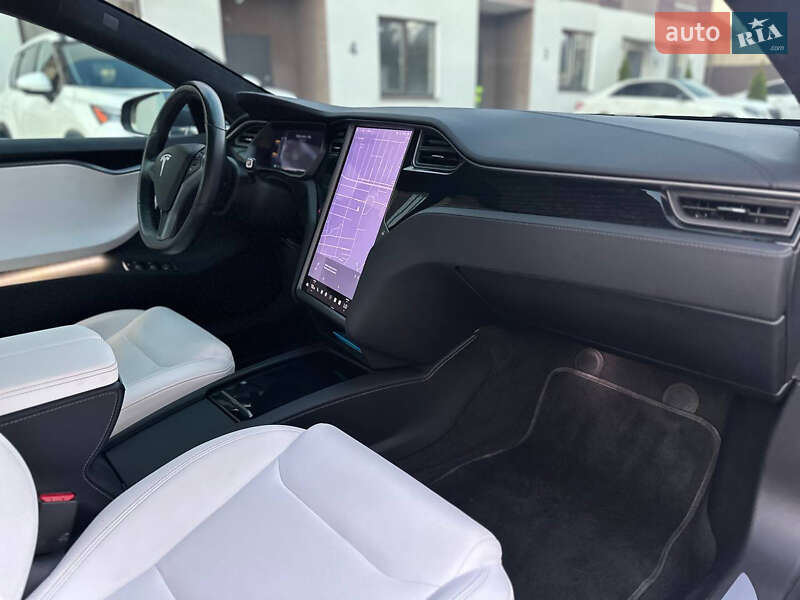 Лифтбек Tesla Model S 2020 в Одессе