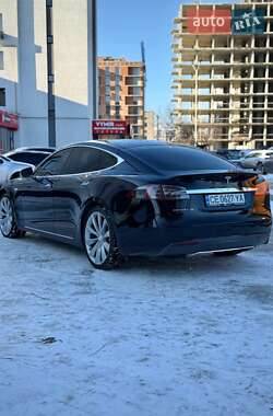 Ліфтбек Tesla Model S 2013 в Чернівцях