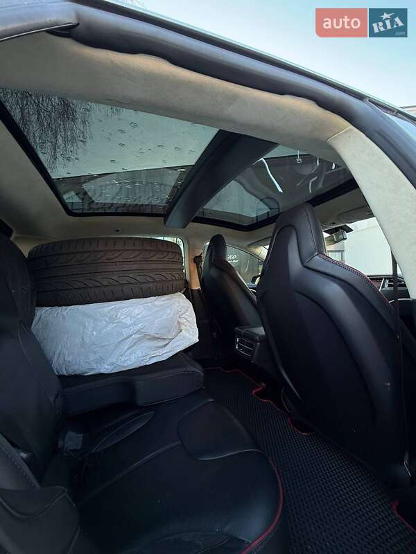 Лифтбек Tesla Model S 2013 в Черновцах фото 9 Лифтбек Tesla Model S 2013 в Черновцах