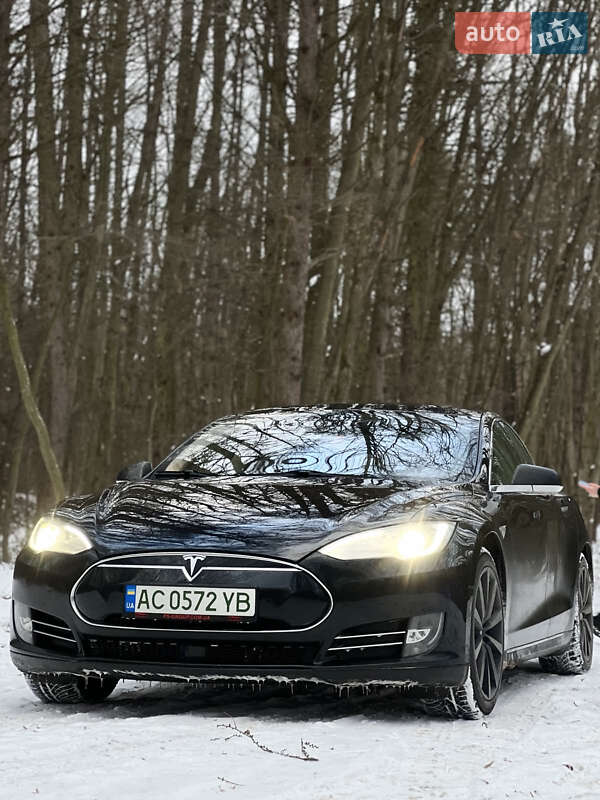 Лифтбек Tesla Model S 2015 в Луцке фото 5 Лифтбек Tesla Model S 2015 в Луцке
