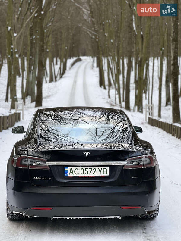 Лифтбек Tesla Model S 2015 в Луцке фото 4 Лифтбек Tesla Model S 2015 в Луцке