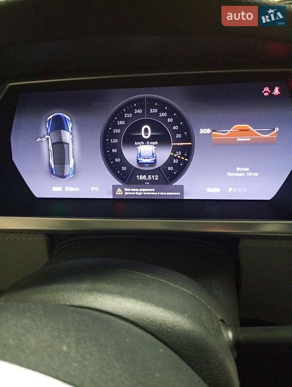 Лифтбек Tesla Model S 2013 в Нововолынске