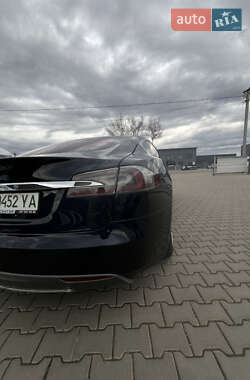 Лифтбек Tesla Model S 2013 в Черновцах