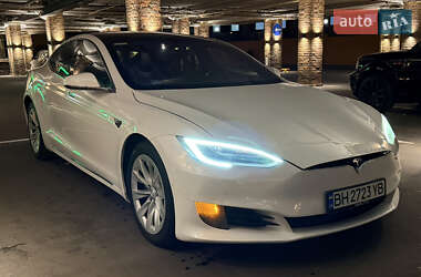 Ліфтбек Tesla Model S 2017 в Одесі