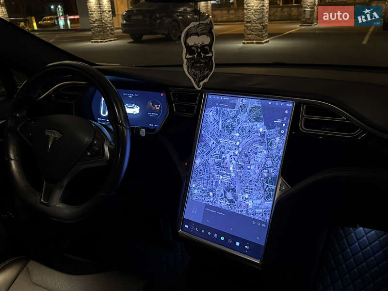 Ліфтбек Tesla Model S 2017 в Одесі фото 19 Ліфтбек Tesla Model S 2017 в Одесі