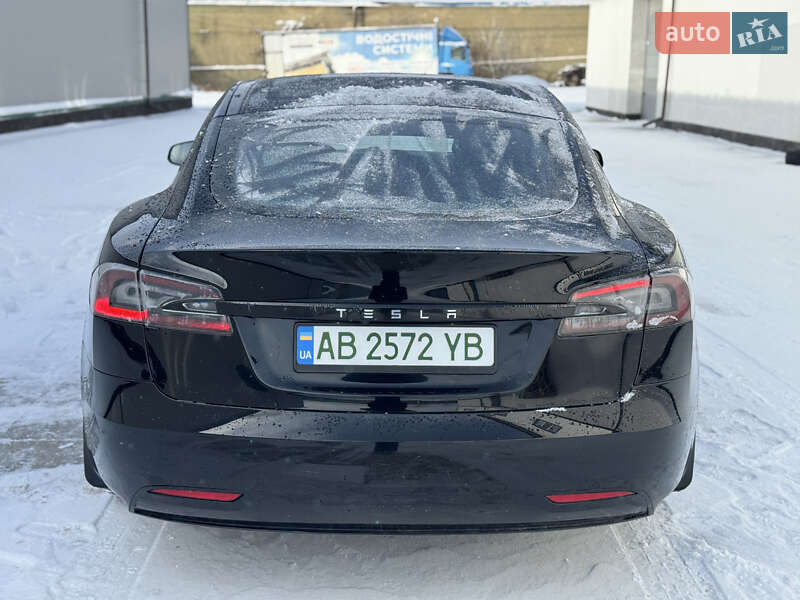 Ліфтбек Tesla Model S 2017 в Вінниці