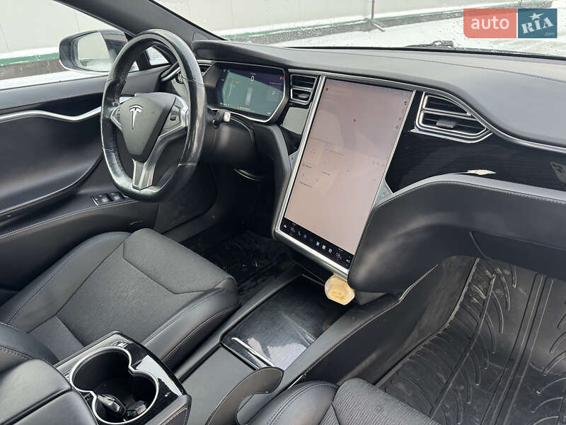 Ліфтбек Tesla Model S 2017 в Вінниці