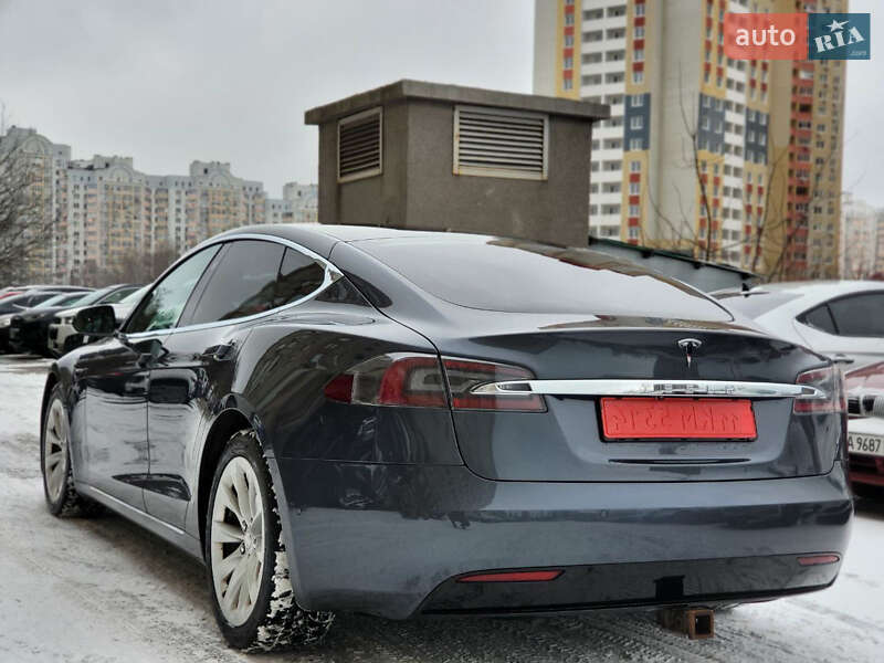 Ліфтбек Tesla Model S 2017 в Києві фото 4 Ліфтбек Tesla Model S 2017 в Києві
