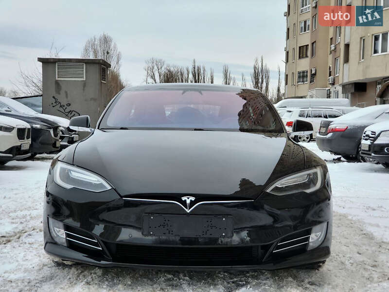 Ліфтбек Tesla Model S 2017 в Києві фото 4 Ліфтбек Tesla Model S 2017 в Києві