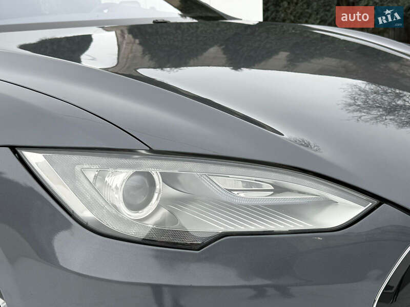 Лифтбек Tesla Model S 2013 в Луцке