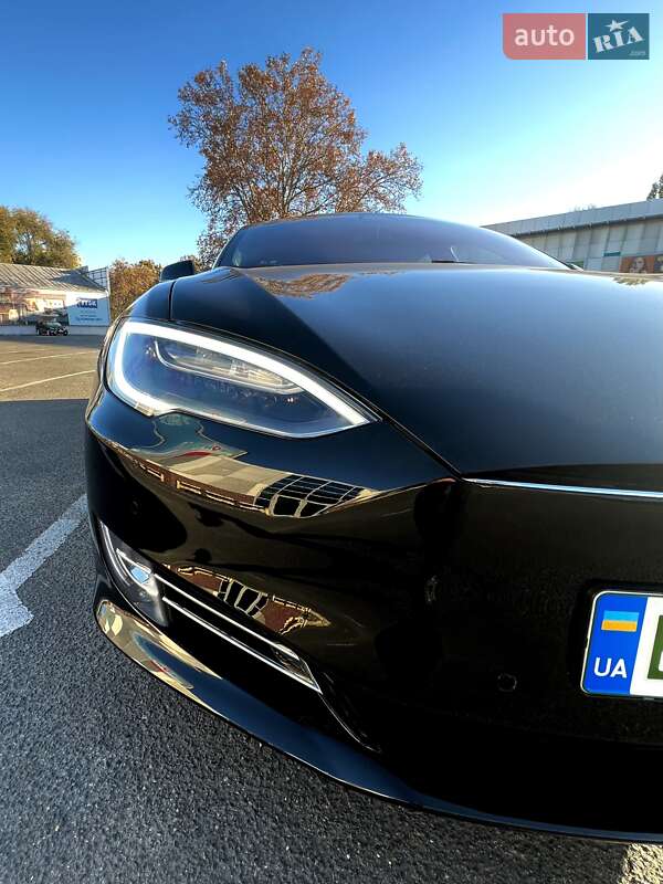 Лифтбек Tesla Model S 2019 в Одессе