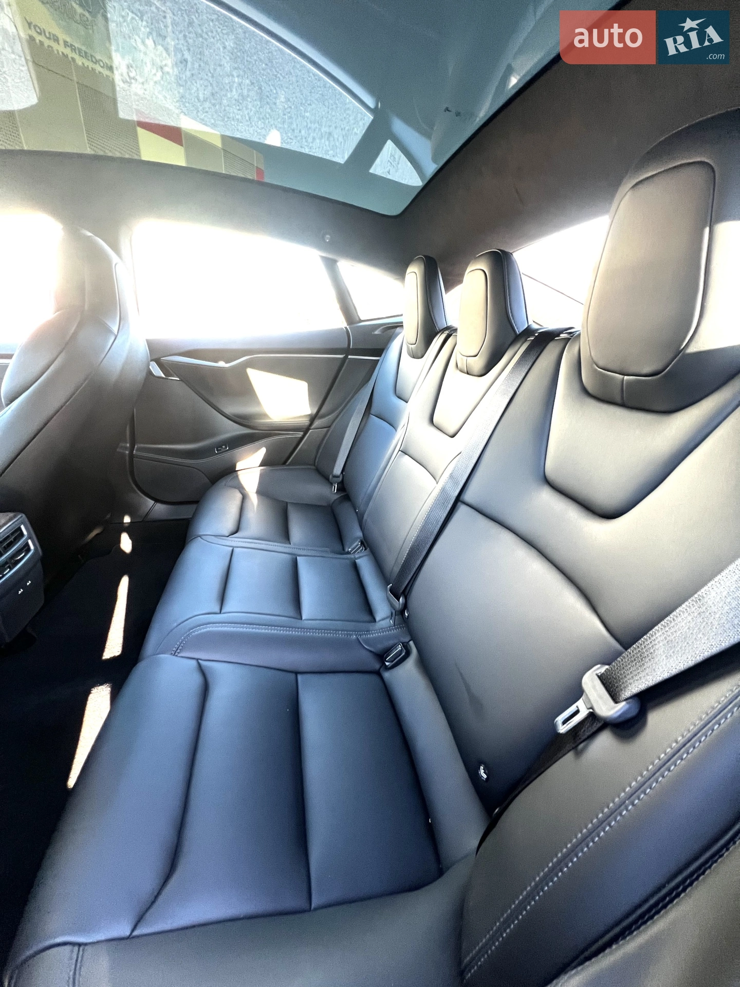 2019 Tesla Model S - мініатюра 6