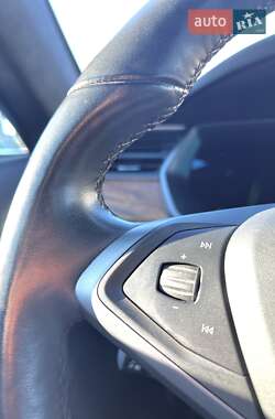 Лифтбек Tesla Model S 2019 в Одессе