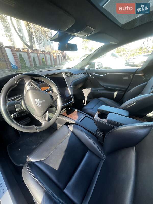 Лифтбек Tesla Model S 2019 в Одессе