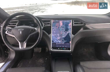 Лифтбек Tesla Model S 2017 в Виннице