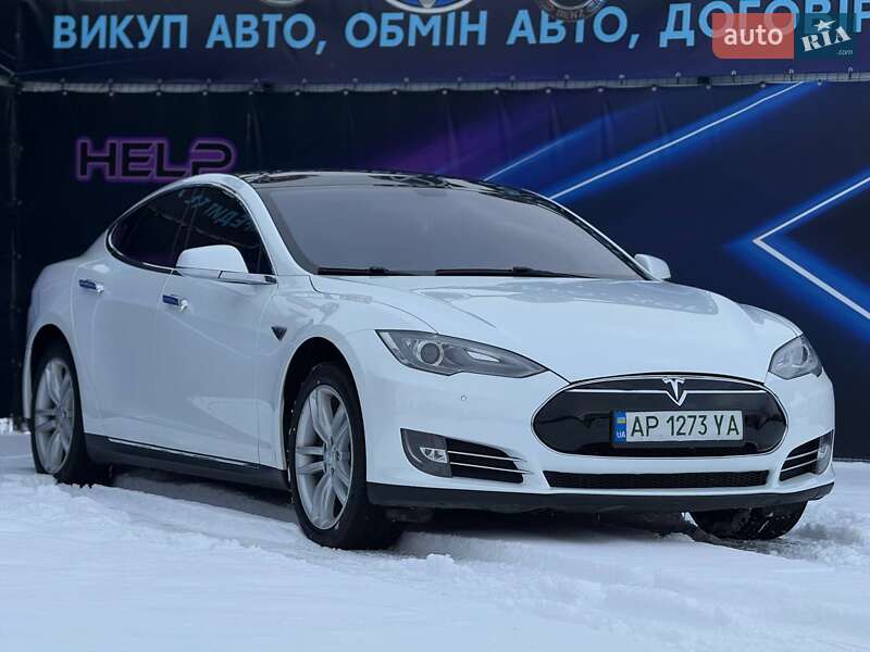 Лифтбек Tesla Model S 2013 в Запорожье
