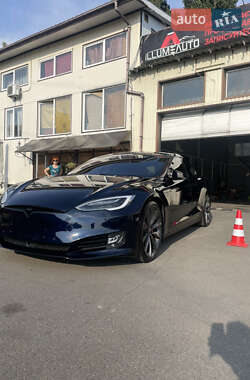 Ліфтбек Tesla Model S 2015 в Києві
