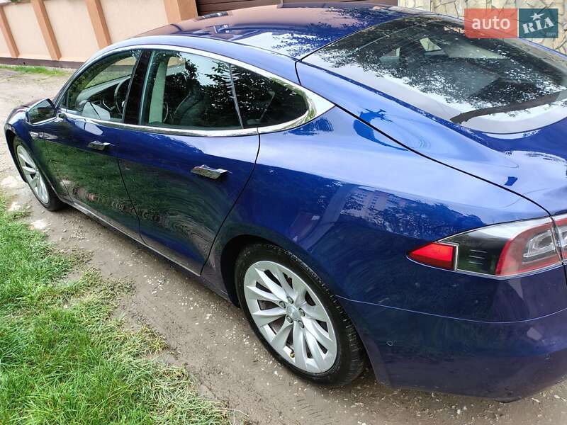 Ліфтбек Tesla Model S 2016 в Івано-Франківську фото 4 Ліфтбек Tesla Model S 2016 в Івано-Франківську
