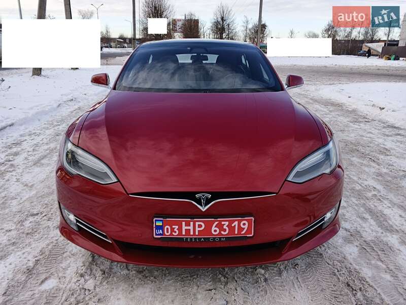 Лифтбек Tesla Model S 2017 в Киеве