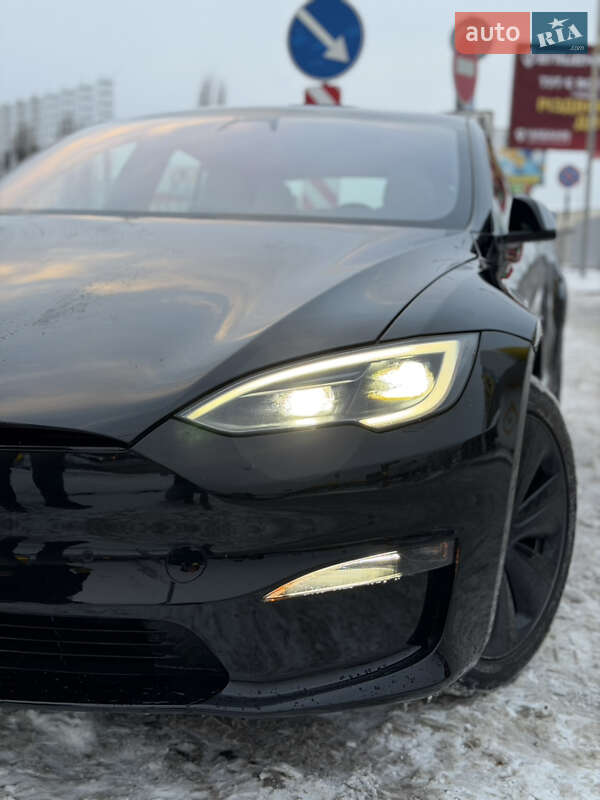 Лифтбек Tesla Model S 2022 в Киеве
