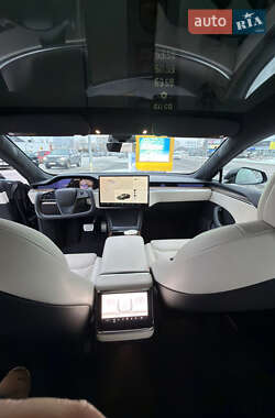 Лифтбек Tesla Model S 2022 в Киеве