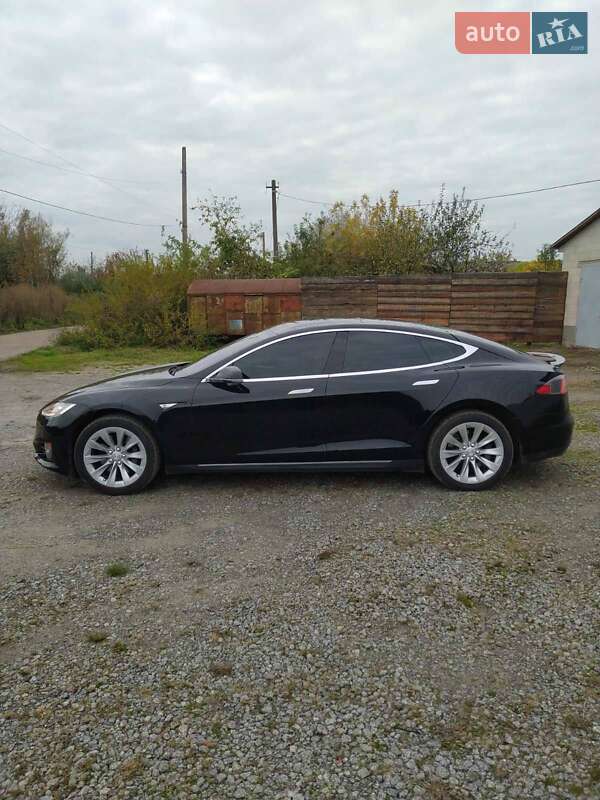 Ліфтбек Tesla Model S 2012 в Бердичеві