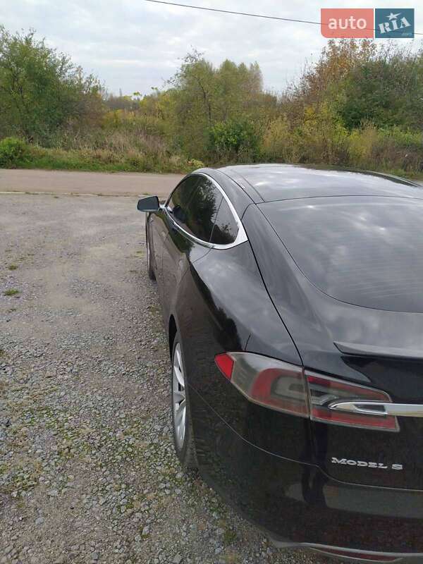 Ліфтбек Tesla Model S 2012 в Бердичеві