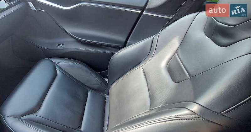 Ліфтбек Tesla Model S 2014 в Києві