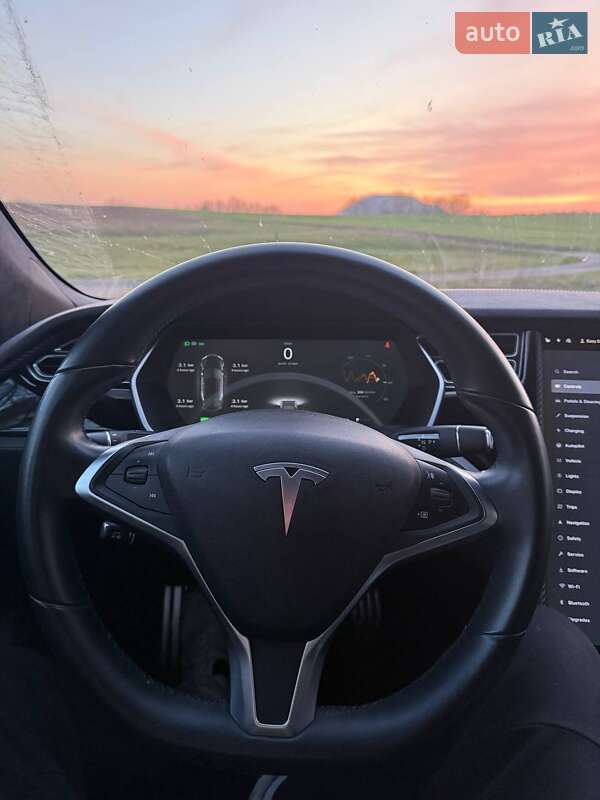 Ліфтбек Tesla Model S 2014 в Києві