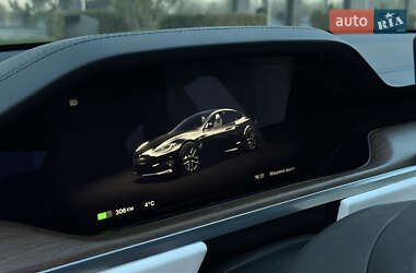 Лифтбек Tesla Model S 2022 в Ужгороде