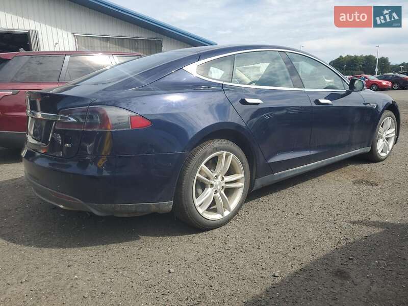 Лифтбек Tesla Model S 2014 в Житомире