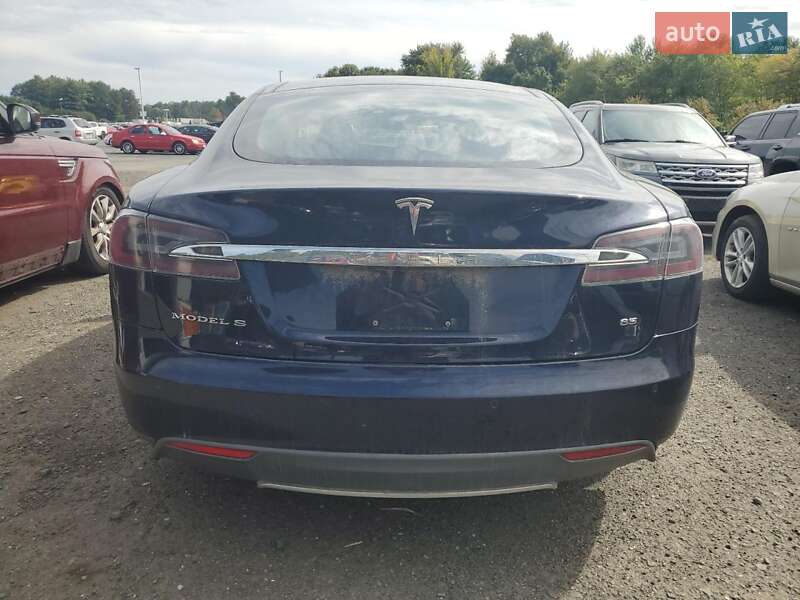 Лифтбек Tesla Model S 2014 в Житомире