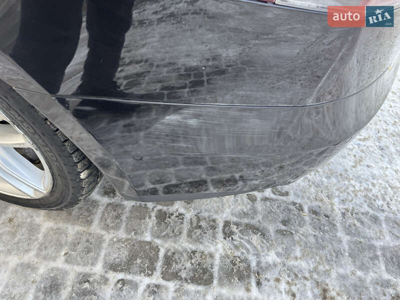 Лифтбек Tesla Model S 2016 в Львове