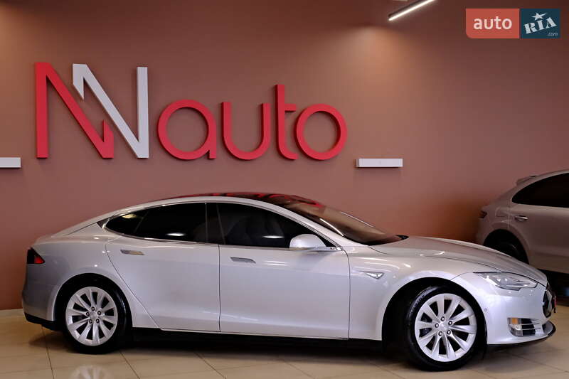Лифтбек Tesla Model S 2015 в Одессе фото 9 Лифтбек Tesla Model S 2015 в Одессе