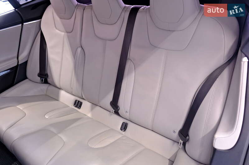 Лифтбек Tesla Model S 2015 в Одессе фото 37 Лифтбек Tesla Model S 2015 в Одессе