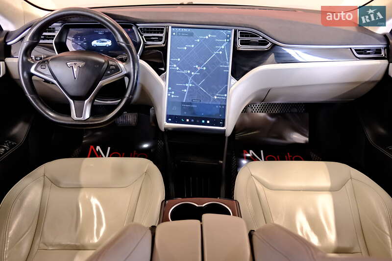 Лифтбек Tesla Model S 2015 в Одессе фото 47 Лифтбек Tesla Model S 2015 в Одессе