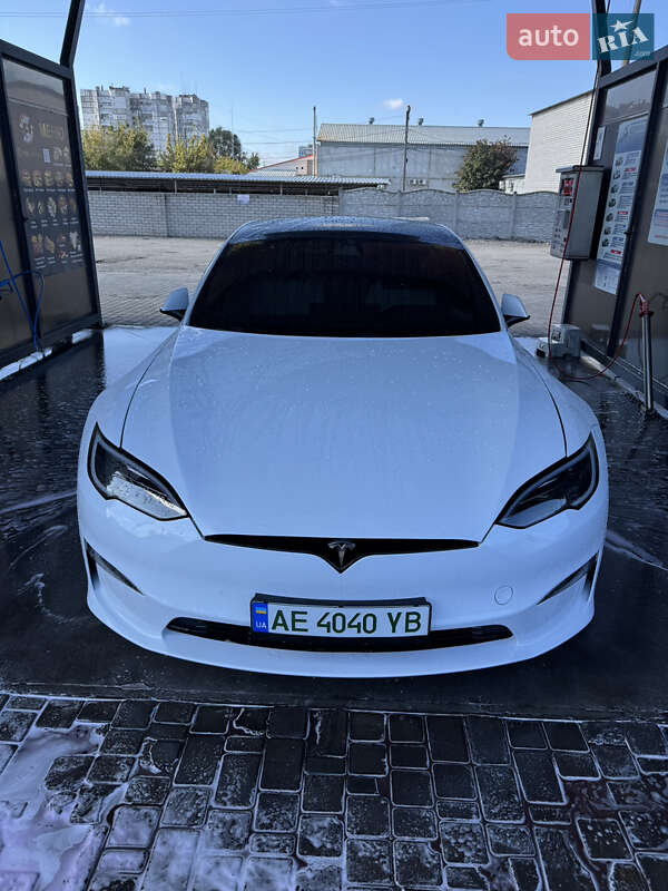 2021 Tesla Model S, VIN 5YJSA1E5XMF452335:plate — фото 1 (autoria)