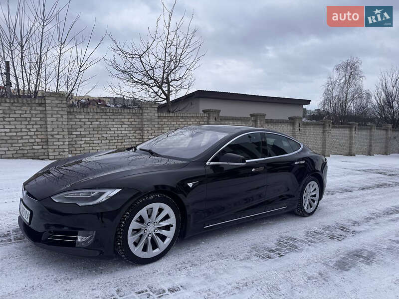 Ліфтбек Tesla Model S 2017 в Рівному фото 5 Ліфтбек Tesla Model S 2017 в Рівному
