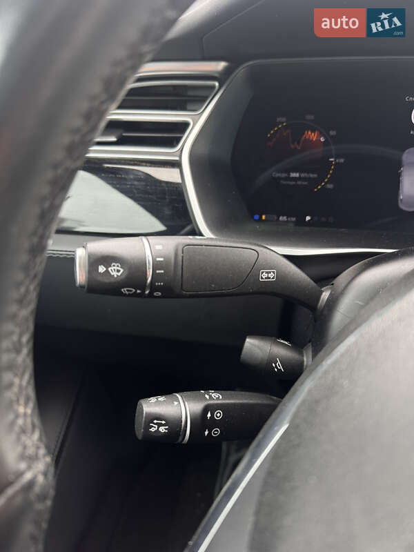 Ліфтбек Tesla Model S 2017 в Рівному фото 29 Ліфтбек Tesla Model S 2017 в Рівному