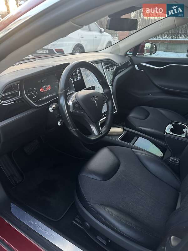 Ліфтбек Tesla Model S 2015 в Києві