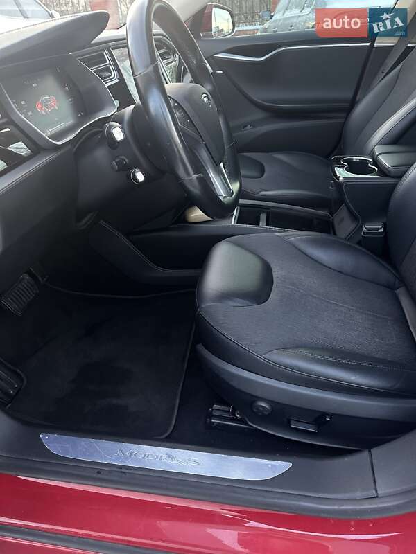 Ліфтбек Tesla Model S 2015 в Києві