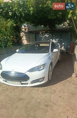 Лифтбек Tesla Model S 2014 в Виннице