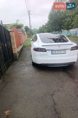 Лифтбек Tesla Model S 2014 в Виннице