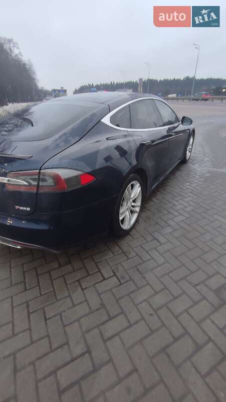 Ліфтбек Tesla Model S 2013 в Житомирі