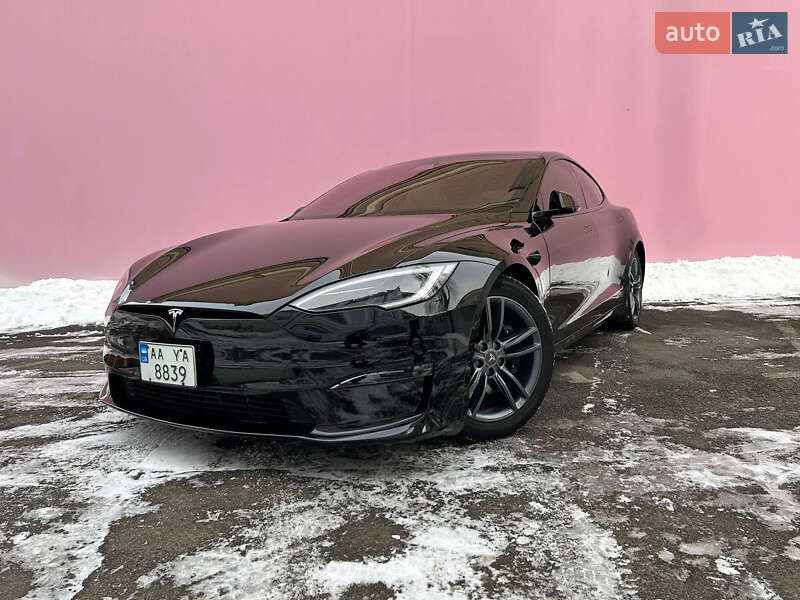 Лифтбек Tesla Model S 2022 в Киеве